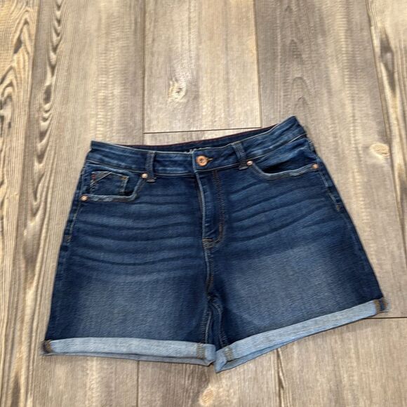 Maurices Edgley dark wash jean shorts - Picture 2 of 8